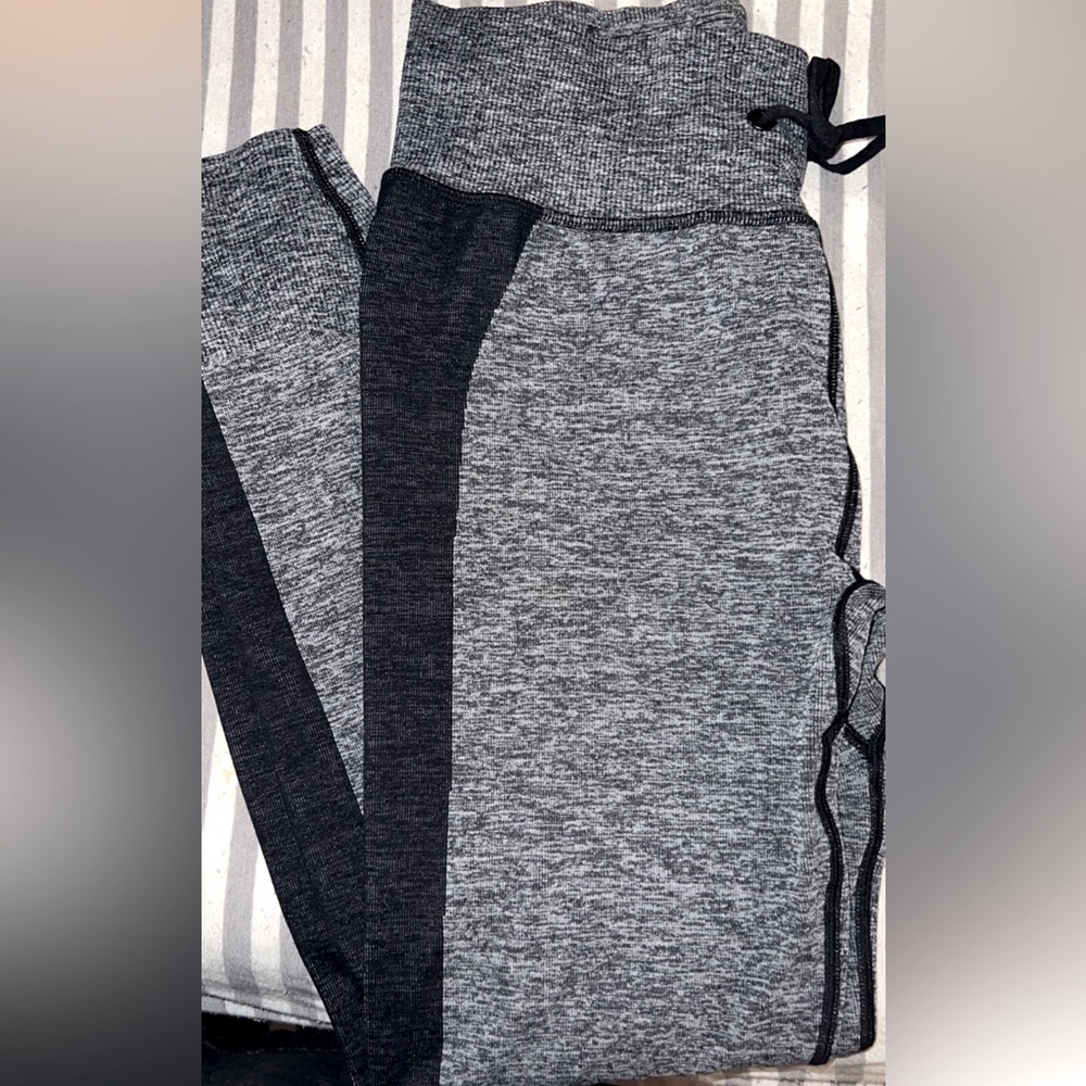 PINK Active Leggings